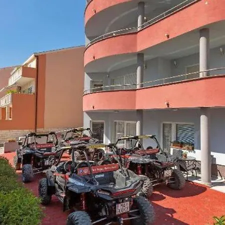 Apartment Juric - One Bedroom With Balcony - 2 *