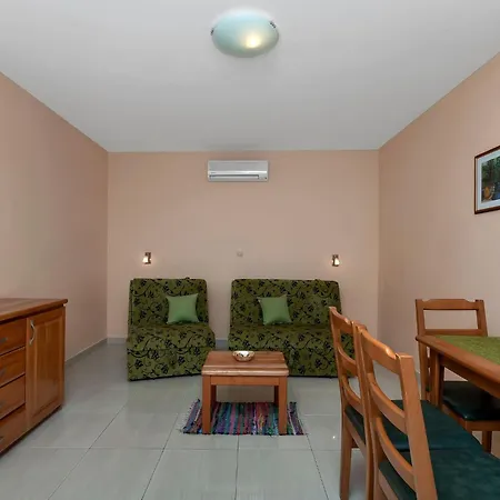公寓 Juric - One Bedroom With Balcony - 2 *