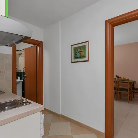Juric - One Bedroom With Balcony - 2 Apartment Baska Voda