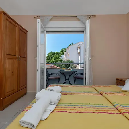 公寓 Juric - One Bedroom With Balcony - 2 *