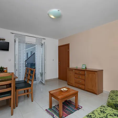 Juric - One Bedroom With Balcony - 2 公寓 巴什卡沃达