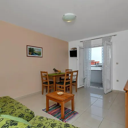 Juric - One Bedroom With Balcony - 2 *